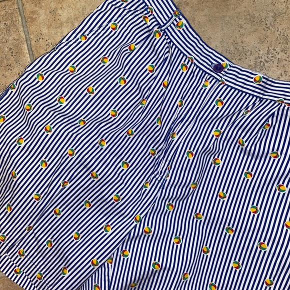 Vintage Beach Ball Shorts - Picture 3 of 4